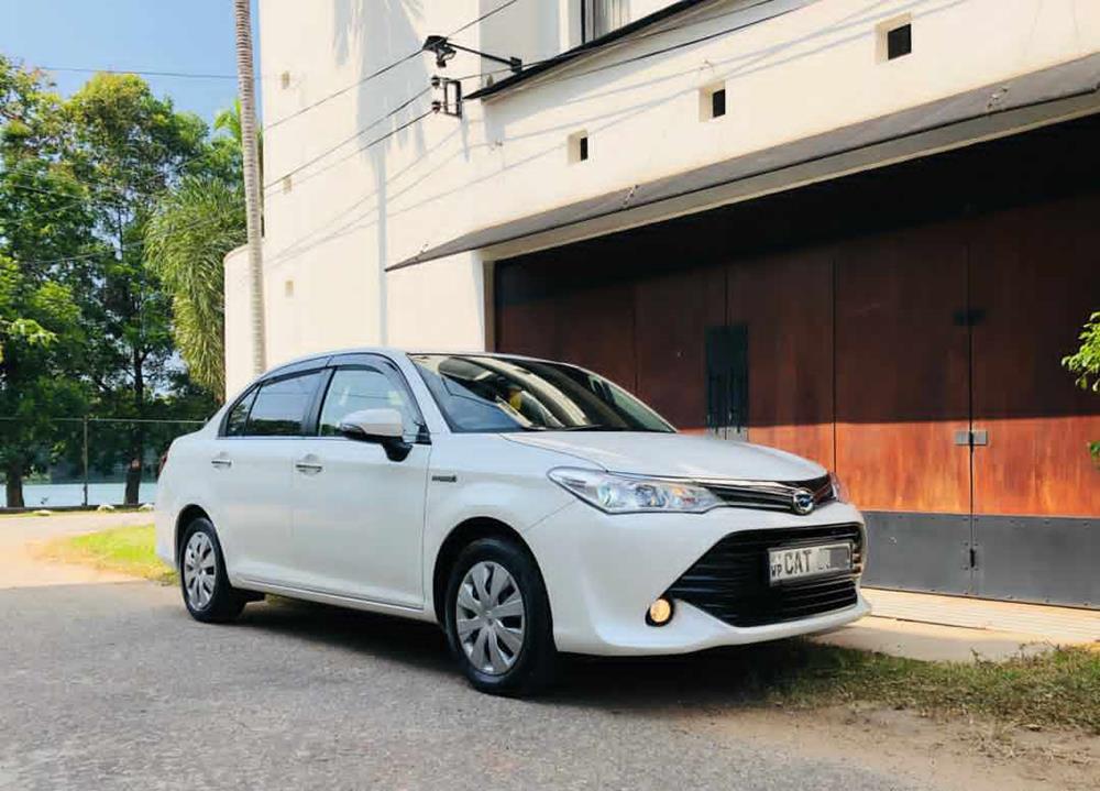 Toyota axio 2016